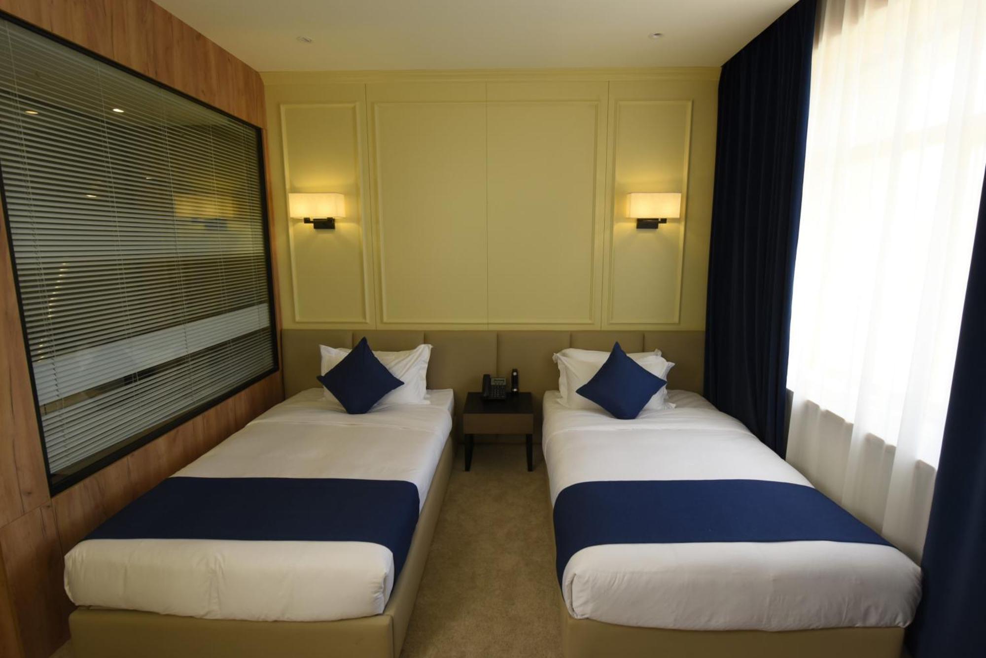Ulaanbaatar Hotel Екстер'єр фото