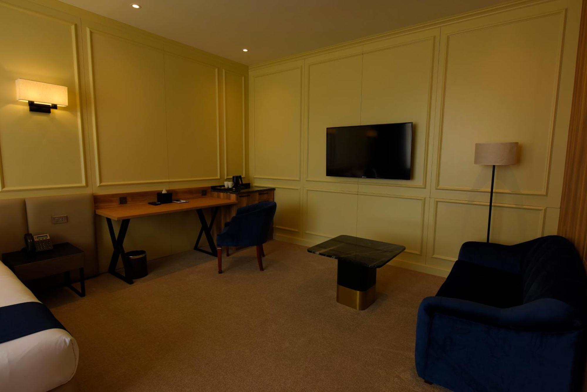 Ulaanbaatar Hotel Екстер'єр фото