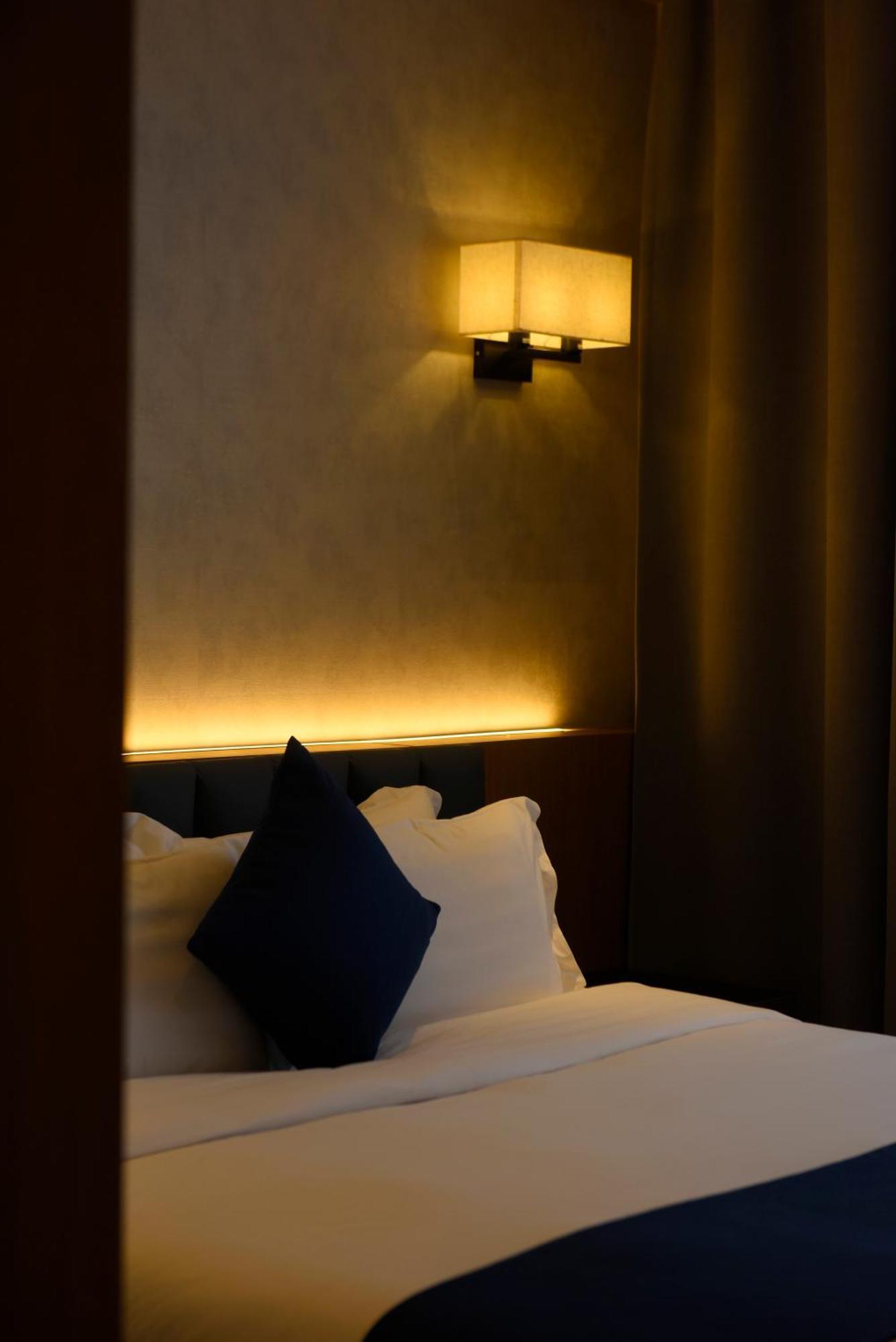Ulaanbaatar Hotel Екстер'єр фото